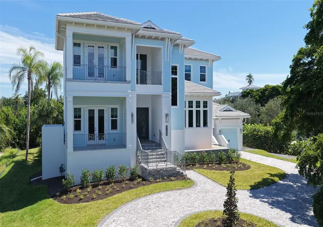 Photo 2 of Single family home for sale at 3100 Gulf Of Mexico Dr, Longboat Key, FL 34228 | MLS# A4707515 | Listing updated on 2026-10-03