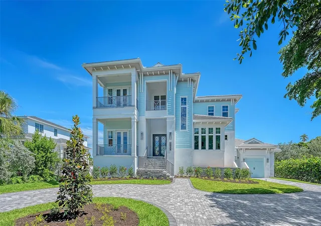 Photo 1 of Single family home for sale at 3100 Gulf Of Mexico Dr, Longboat Key, FL 34228 | MLS# A4707515 | Listing updated on 2026-10-03