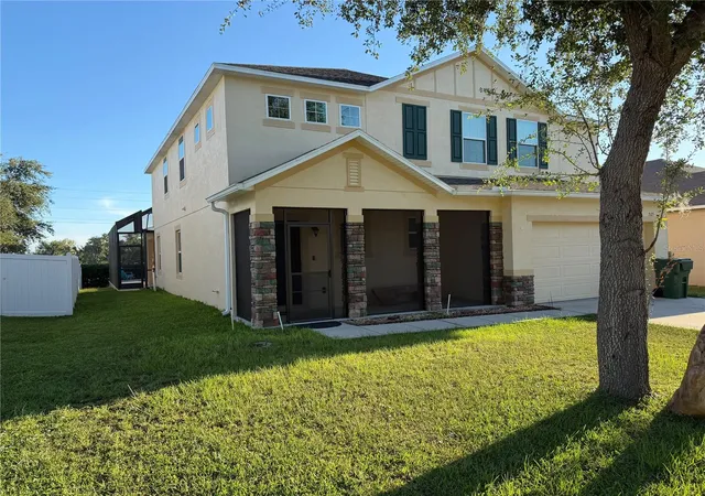 Photo 3 of Single family home for sale at 2125 Amor Way, Leesburg, FL 34748 | MLS# G5118289 | Listing updated on 2026-09-29