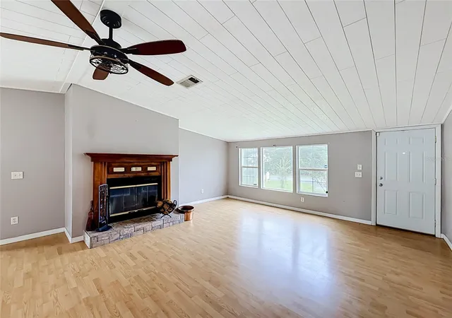 Photo 3 of Manufactured home for sale at 8585 Nw 15th Avenue, Ocala, FL 34475 | MLS# OM732927 | Listing updated on 2026-09-26
