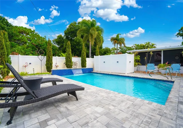 Photo 3 of Single family home for sale at 3342 40th Street N, Saint Petersburg, FL 33713 | MLS# TB8552457 | Listing updated on 2026-09-29
