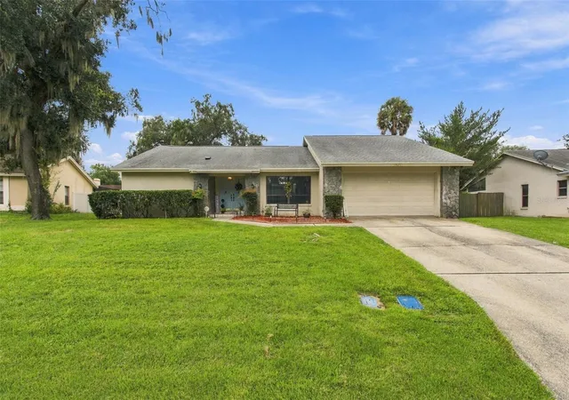 Photo 1 of Single family home for sale at 2621 Bridle Dr, Plant City, FL 33566 | MLS# TB8552460 | Listing updated on 2026-10-06