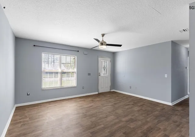 Photo 4 of Single family home for sale at 16727 SE 91st Street, Lake Butler, FL 32054 | MLS# R4912064 | Listing updated on 2026-09-27