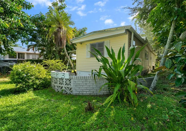 Photo 1 of Manufactured home for sale at 4863 Victoria Ave, Sarasota, FL 34233 | MLS# A4707518 | Listing updated on 2026-09-28
