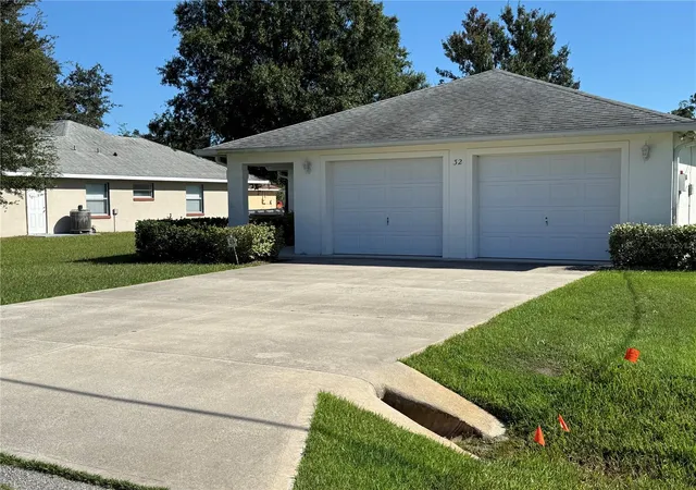 Photo 2 of Single family home for sale at 32 Raeland Ln, Palm Coast, FL 32164 | MLS# FC321719 | Listing updated on 2026-09-27