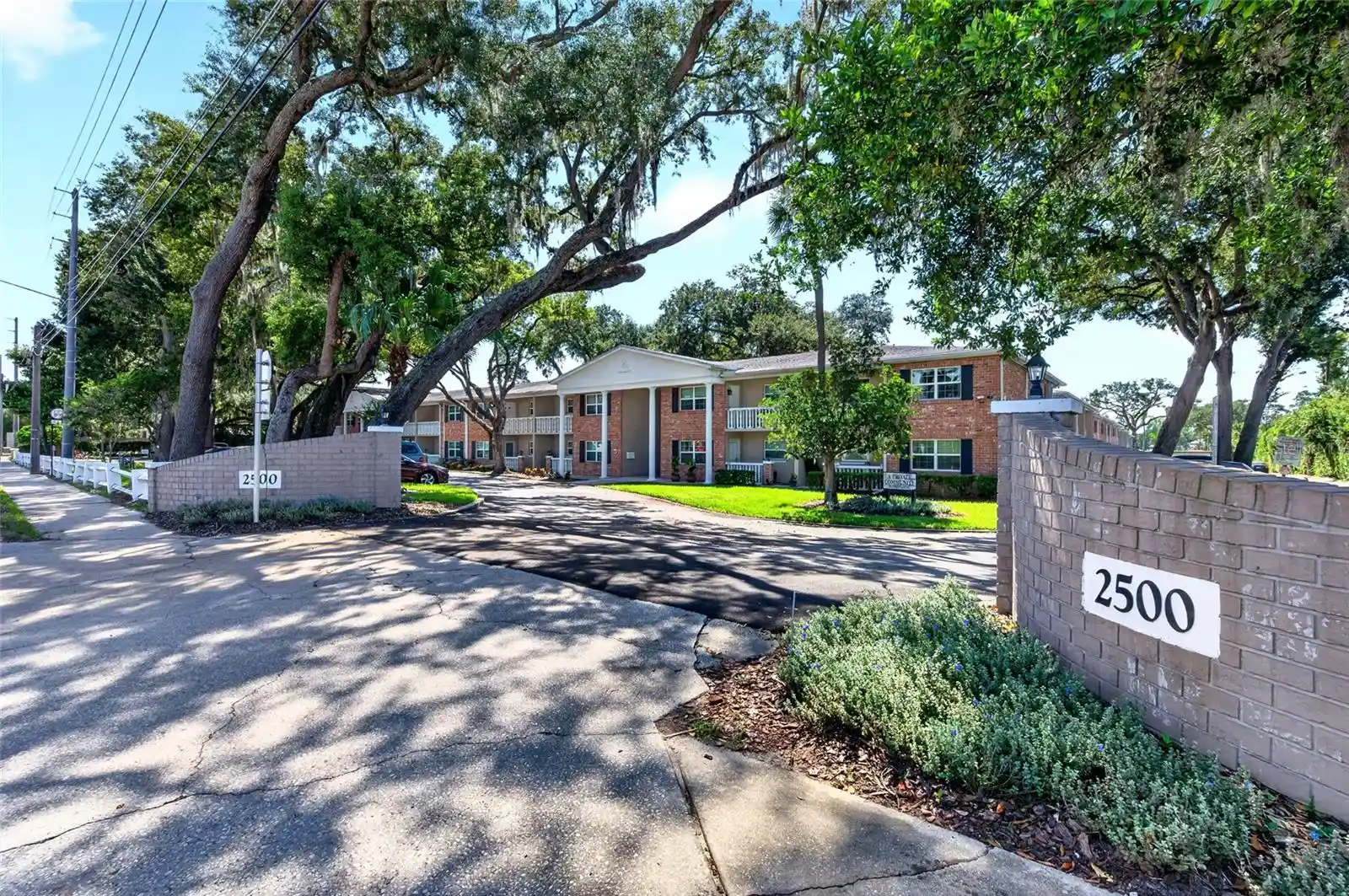 Listing Photo 2 - Condo for sale in 2500 Lee Rd located at 2500 Lee Rd, Winter Park, FL 32789 - Unit #123