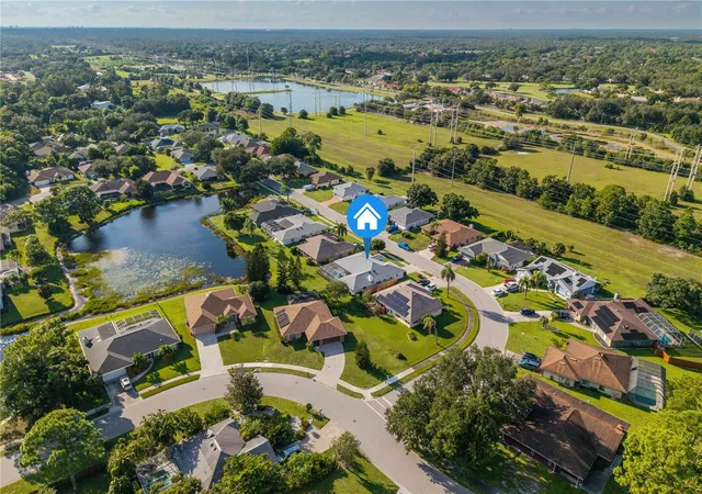 Photo 3 of Single family home for sale at 5628 Cynthia Ln, Sarasota, FL 34235 | MLS# A4707520 | Listing updated on 2026-10-05