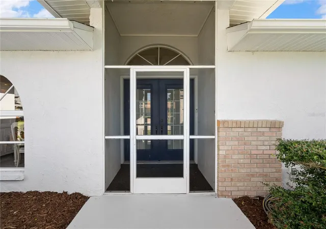 Photo 3 of Single family home for sale at 5628 Cynthia Ln, Sarasota, FL 34235 | MLS# A4707520 | Listing updated on 2026-10-05