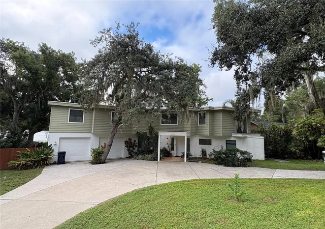 Photo 1 of Single family home for sale at 4223 E Riverhills Dr, Tampa, FL 33617 | MLS# TB8552469 | Listing updated on 2026-10-06