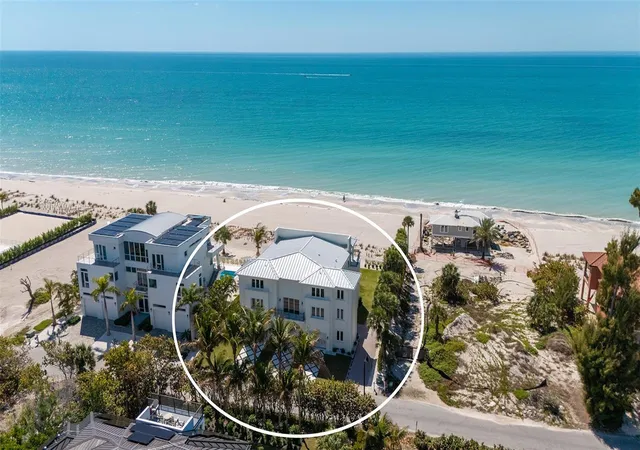 Single family home for sale at 6529 Gulfside Rd, LONGBOAT KEY, FL 34228 | MLS# A4707521