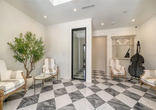 Photo 2 of Single family home for sale at 6529 Gulfside Rd, Longboat Key, FL 34228 | MLS# A4707521 | Listing updated on 2026-10-08