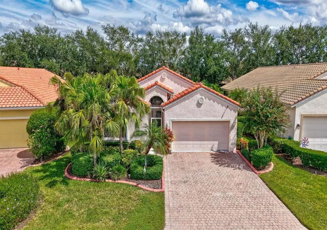 Single family home for sale at 6311 43rd Court E, SARASOTA, FL 34243 | MLS# A4707522