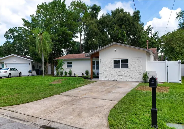 Photo 2 of Single family home for sale at 1255 E Lazy Lake Rd, Dunedin, FL 34698 | MLS# TB8552475 | Listing updated on 2026-10-12