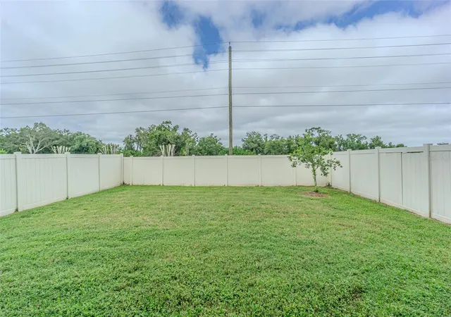 Photo 4 of Single family home for sale at 17009 Peaceful Valley Dr, Wimauma, FL 33598 | MLS# TB8552478 | Listing updated on 2026-09-27