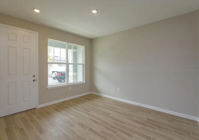 Photo 4 of Townhouse for sale at 13258 Serene Glade Rd, Winter Garden, FL 34787 | MLS# G5118298 | Listing updated on 2026-09-27
