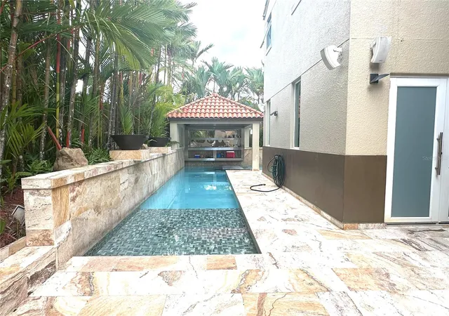Photo 4 of Single family home for sale at 77 Almendro, Guaynabo, PR 00971 | MLS# PR9124490 | Listing updated on 2026-09-27