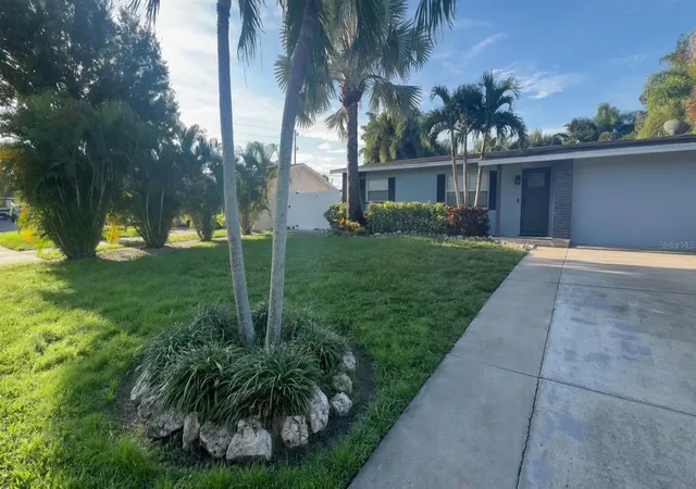 Single family home for sale at 3176 Stratford Dr, LARGO, FL 33771 | MLS# TB8552482