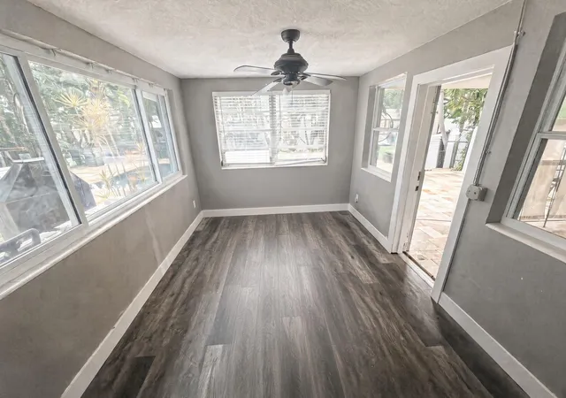 Photo 4 of Single family home for sale at 3176 Stratford Dr, Largo, FL 33771 | MLS# TB8552482 | Listing updated on 2026-09-28