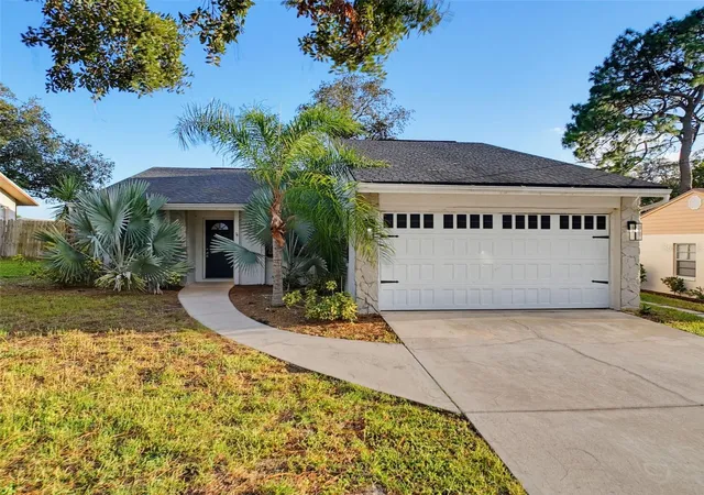 Photo 3 of Single family home for sale at 1112 E Lemon St, Tarpon Springs, FL 34689 | MLS# W7889858 | Listing updated on 2026-10-01