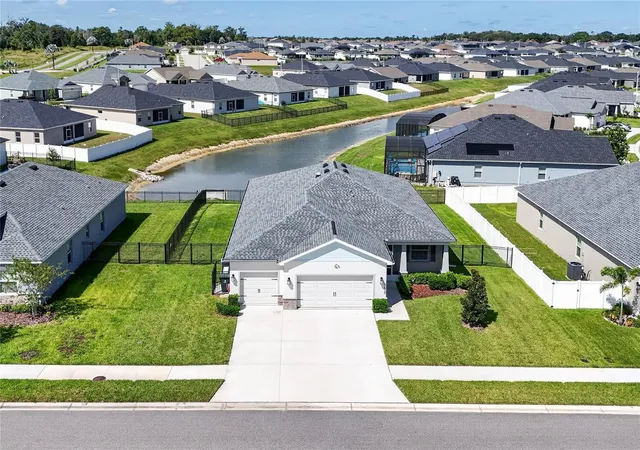 Photo 3 of Single family home for sale at 1439 Melrose St, Lake Alfred, FL 33850 | MLS# G5118302 | Listing updated on 2026-10-06