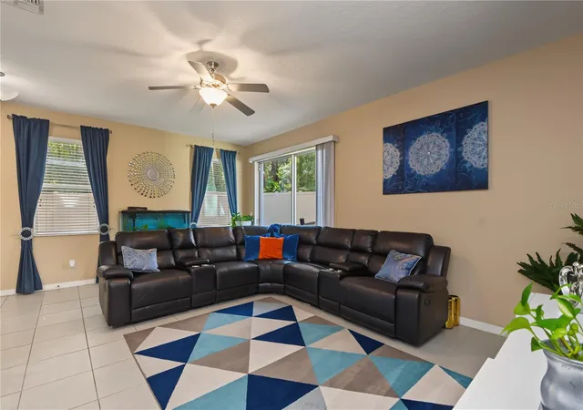 Photo 3 of Townhouse for sale at 1114 Capitol St, Apopka, FL 32703 | MLS# O6445077 | Listing updated on 2026-10-27