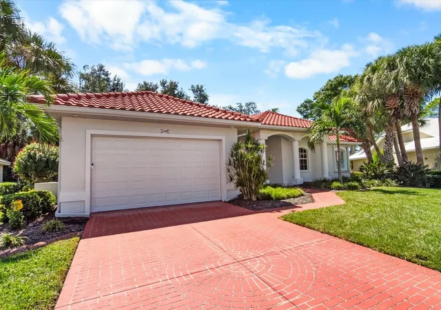 Photo 4 of Single family home for sale at 2107 Tocobaga Ln, Nokomis, FL 34275 | MLS# A4707527 | Listing updated on 2026-10-09