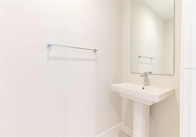 Photo 3 of Condo for sale at 275 1st Avenue S #2208, St Petersburg, FL 33701 | MLS# TB8552494 | Listing updated on 2026-09-29