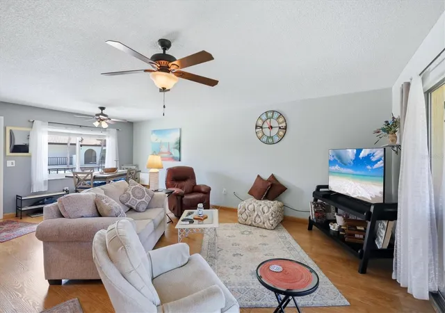 Listing Photo 4 - Condo for sale in building located at 3654 Hispania Pl, Sarasota, FL 34232 - Unit #323