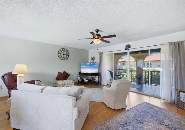 Listing Photo 5 - Condo for sale in building located at 3654 Hispania Pl, Sarasota, FL 34232 - Unit #323