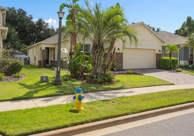 Photo 1 of Single family home for sale at 593 Kistler Cir, Clermont, FL 34715 | MLS# O6445079 | Listing updated on 2026-10-03