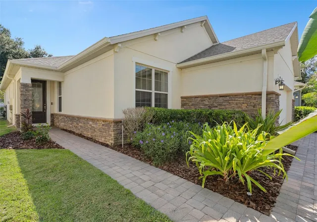 Photo 2 of Single family home for sale at 593 Kistler Cir, Clermont, FL 34715 | MLS# O6445079 | Listing updated on 2026-10-03