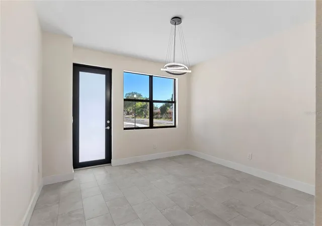 Photo 4 of Townhouse for sale at 4352 Fontanarosa Village Ct, Tampa, FL 33614 | MLS# TB8552508 | Listing updated on 2026-10-02
