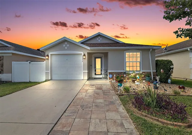 Photo 1 of Single family home for sale at 12446 Ne 52nd Loop, Oxford, FL 34484 | MLS# G5118307 | Listing updated on 2026-09-29
