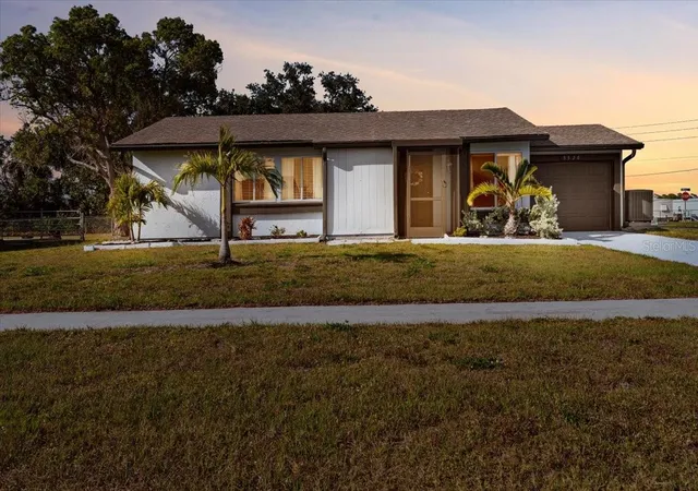 Photo 1 of Single family home for sale at 5520 Kenwood Dr, North Port, FL 34287 | MLS# C7531256 | Listing updated on 2026-09-27