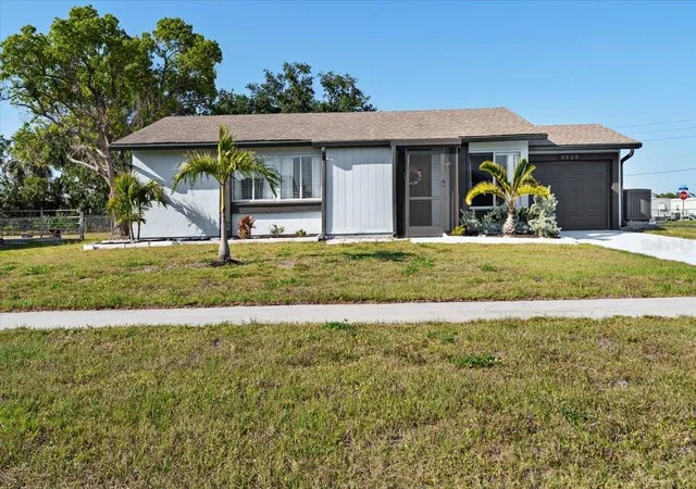 Photo 2 of Single family home for sale at 5520 Kenwood Dr, North Port, FL 34287 | MLS# C7531256 | Listing updated on 2026-09-27