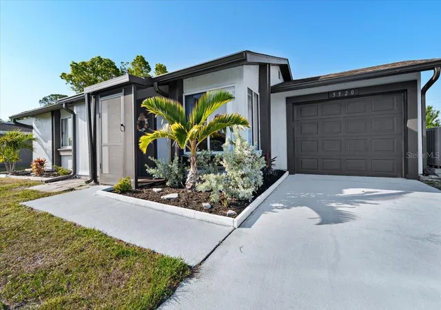 Photo 3 of Single family home for sale at 5520 Kenwood Dr, North Port, FL 34287 | MLS# C7531256 | Listing updated on 2026-09-27
