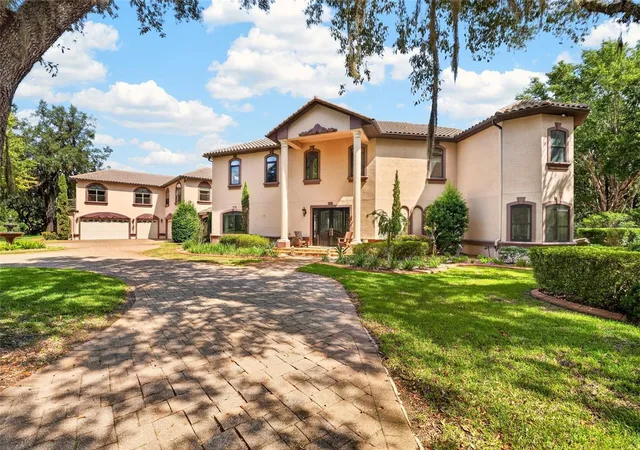 Photo 1 of Mansion for sale at 130 Hardesty Lake Rd, Interlachen, FL 32148 | MLS# OM732942 | Listing updated on 2026-10-06