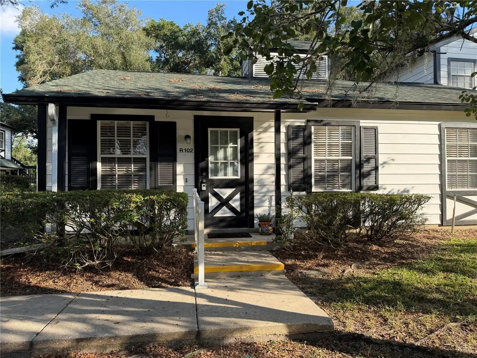 Listing Photo 1 - Condo for sale in 7930 Midway Dr Ter located at 7930 Midway Dr Ter, OCALA, FL 34472 - Unit #R102