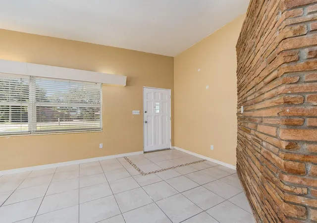 Photo 2 of Single family home for sale at 12663 Indian Rocks Rd, Largo, FL 33774 | MLS# TB8552528 | Listing updated on 2026-10-08