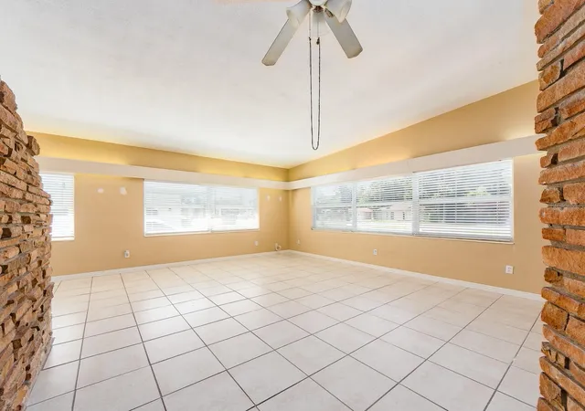 Photo 4 of Single family home for sale at 12663 Indian Rocks Rd, Largo, FL 33774 | MLS# TB8552528 | Listing updated on 2026-10-08