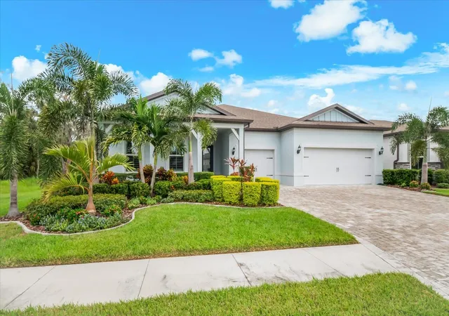 Photo 1 of Single family home for sale at 10716 Saratoga Pl, Parrish, FL 34219 | MLS# A4707538 | Listing updated on 2026-10-09
