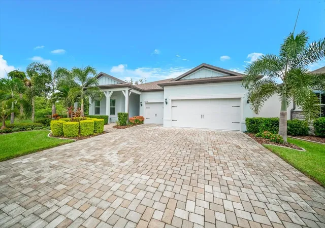 Photo 2 of Single family home for sale at 10716 Saratoga Pl, Parrish, FL 34219 | MLS# A4707538 | Listing updated on 2026-10-09