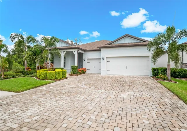 Photo 3 of Single family home for sale at 10716 Saratoga Pl, Parrish, FL 34219 | MLS# A4707538 | Listing updated on 2026-10-09