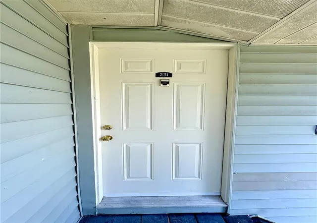 Photo 1 of Condo for sale at 231 Red Maple Pl #N/A, Brandon, FL 33510 | MLS# TB8552532 | Listing updated on 2026-10-14