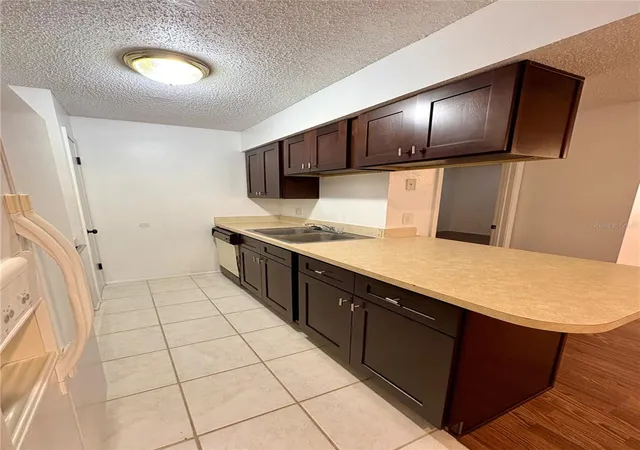 Photo 3 of Condo for sale at 231 Red Maple Pl #N/A, Brandon, FL 33510 | MLS# TB8552532 | Listing updated on 2026-10-14