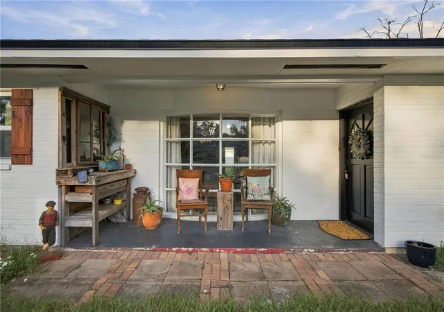 Photo 3 of Single family home for sale at 2412 Ne 11th Court, Ocala, FL 34470 | MLS# OM732946 | Listing updated on 2026-10-06