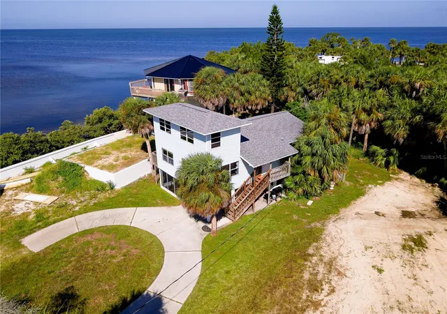 Photo 1 of Single family home for sale at 3457 Cyclone Dr, Weeki Wachee, FL 34607 | MLS# W7889863 | Listing updated on 2026-09-29