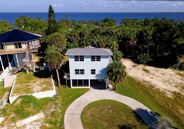 Photo 2 of Single family home for sale at 3457 Cyclone Dr, Weeki Wachee, FL 34607 | MLS# W7889863 | Listing updated on 2026-09-29