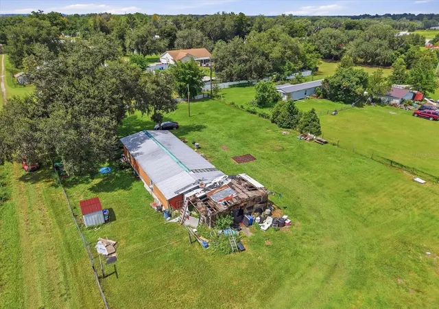 Photo 3 of Manufactured home for sale at 7214 Broken Oak Dr, Dover, FL 33527 | MLS# TB8552535 | Listing updated on 2026-09-27