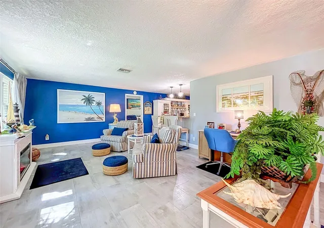 Photo 3 of Single family home for sale at 990 Lexington Dr, Dunedin, FL 34698 | MLS# TB8552536 | Listing updated on 2026-10-06